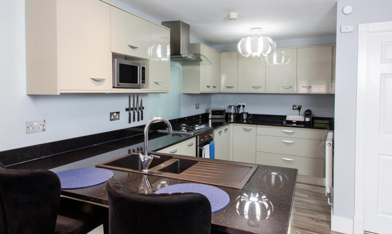 The Courtyard Lymm Apartment Exterior photo